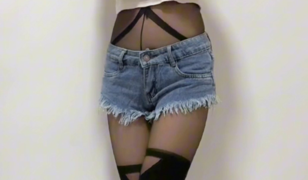 Where is the audience for jacquard black silk