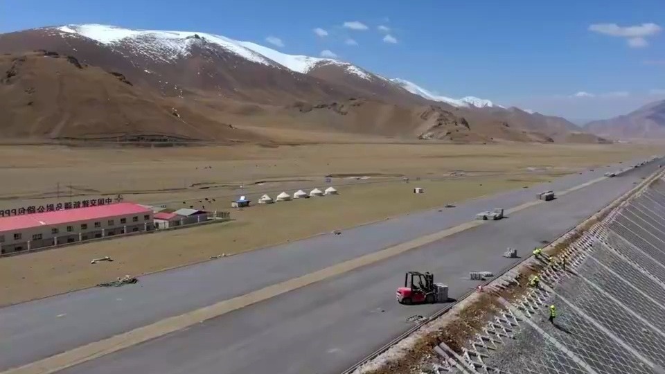 砥砺奋进七十载 天山南北谱华章丨7 毫秒、20分钟、20 年！新疆实干奋进有多拼？_凤凰网资讯_凤凰网