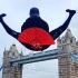 让这抹中国红，飞舞在伦敦塔桥。