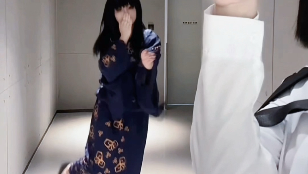 但丁你很臭啊（）