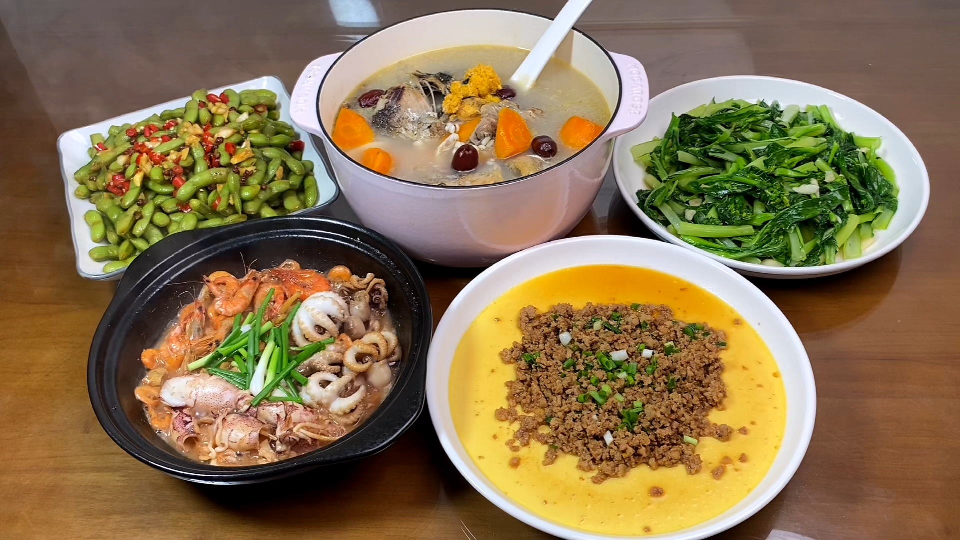 湛江家庭的晚餐，即使是平平淡淡的四菜一汤，我们也是满满的幸福