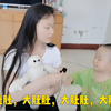 初中女生教一岁妹妹背古诗，宝宝太厉害了！一句话让姐姐欲哭无泪