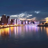 四川绵阳漂亮的夜景，富乐大桥看涪江