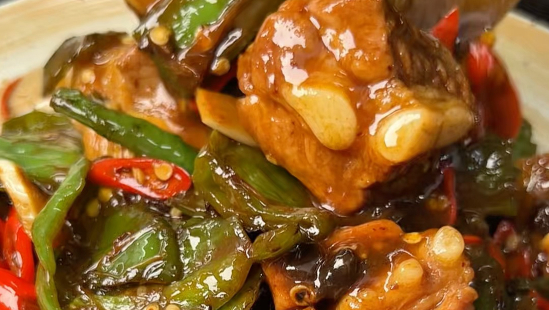 【好吃到跺脚的擂辣椒烧排骨‼️再来两碗大米饭‼️ 】