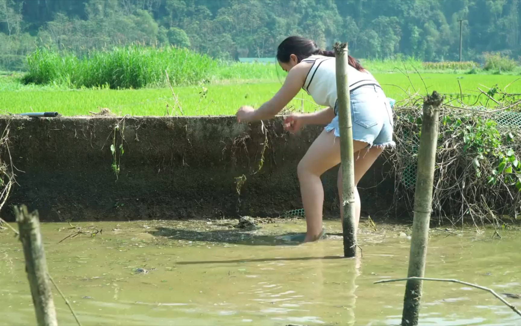 Xiao Mei is so fishing
