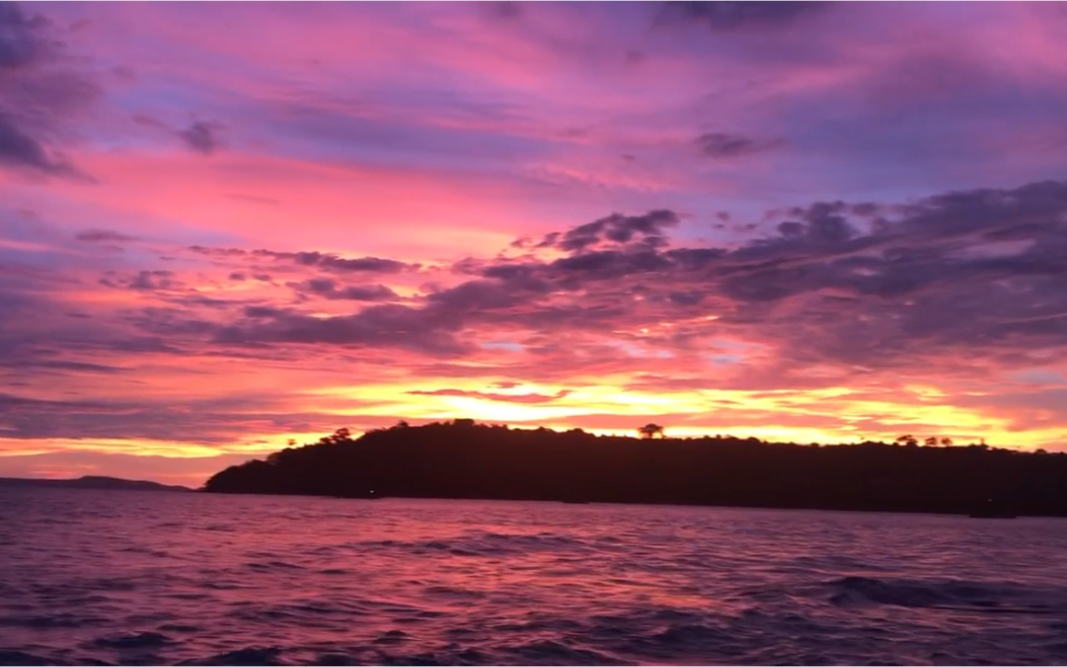 晓看天色暮看云。#情话