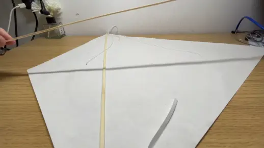 科学实验——自制风筝安装视频