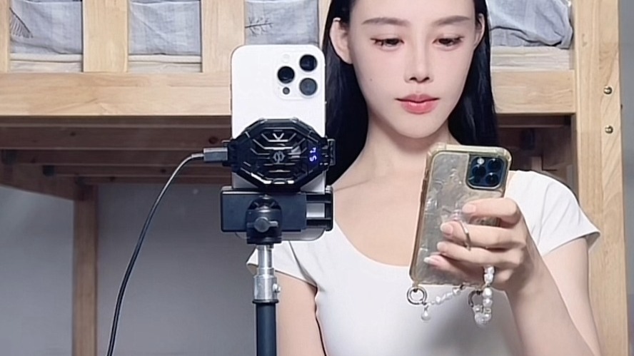 林小汐 宿舍运动t配瑜伽裤 录屏20250711