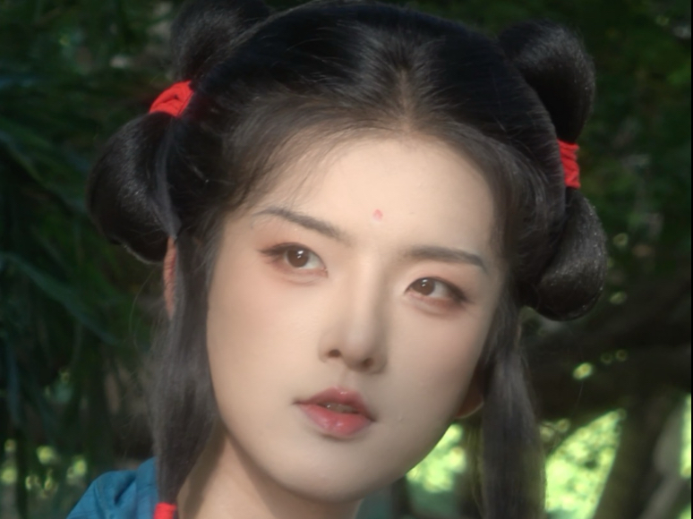 我们汉族宝宝自己的双马尾就是好看捏