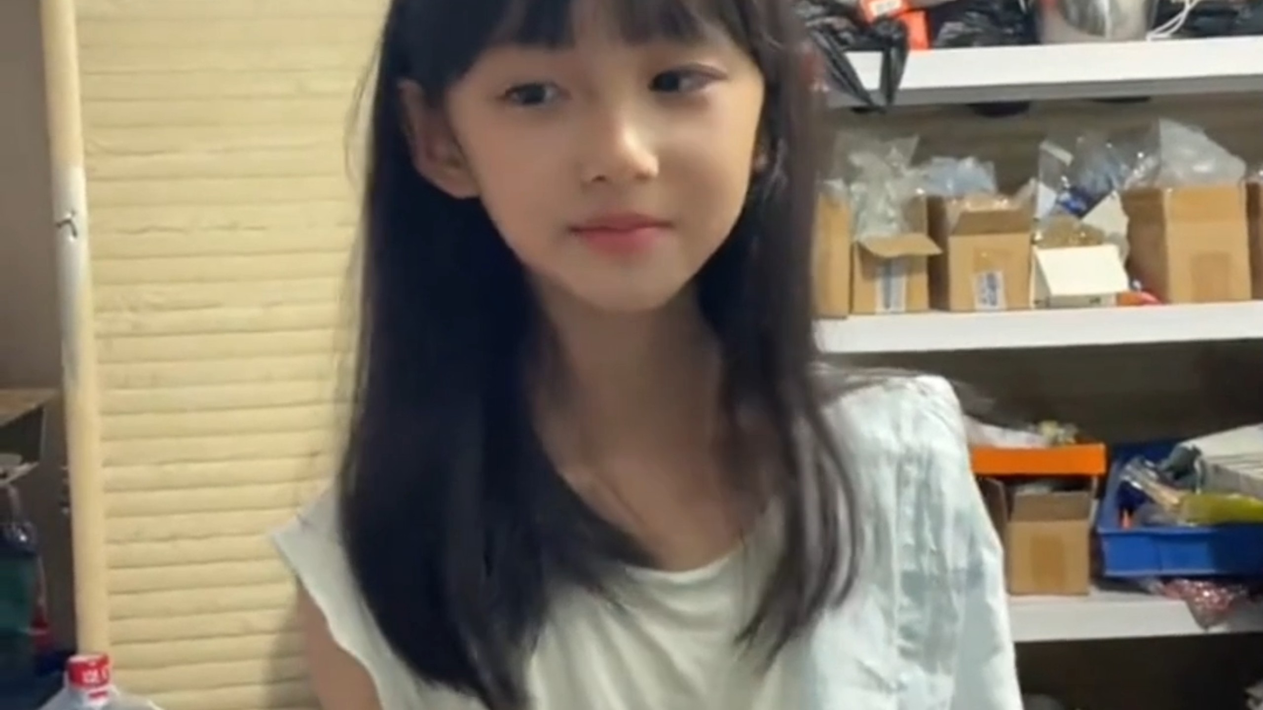 清纯可爱小萝莉卡点舞 漏风的小棉袄