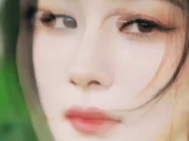 杨幂严厉的盯着你写作业，不许偷懒！