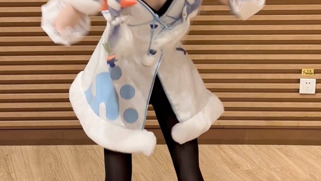 身材和建模一样还原的peko～