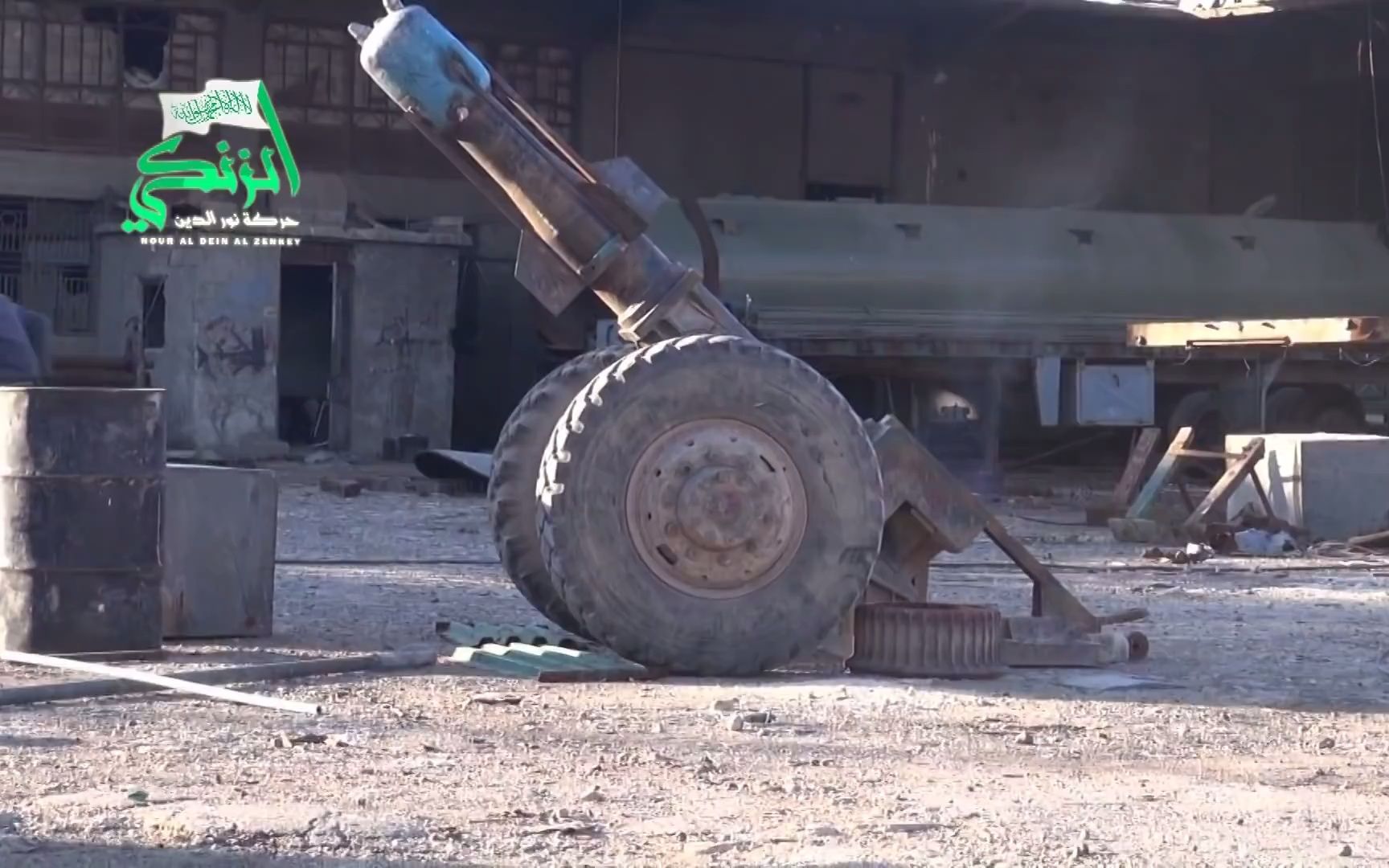 2015年录制 叙利亚煤气罐大炮发射过程