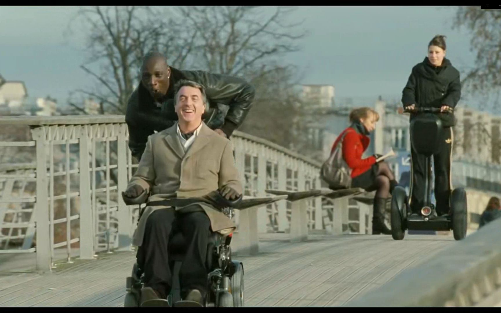 【法国/电影《触不可及"他总是忘记我瘫痪的事实,我要的就是这样