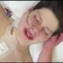 「我又能呼吸了！」15岁男孩心脏移植手术醒来后含着泪的那刻喜悦 @抹茶绿字幕组
