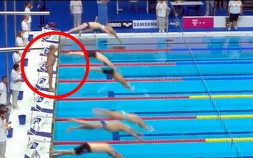 西班牙游泳选手要求全场默哀被拒 比赛中自己默哀60秒才起跳