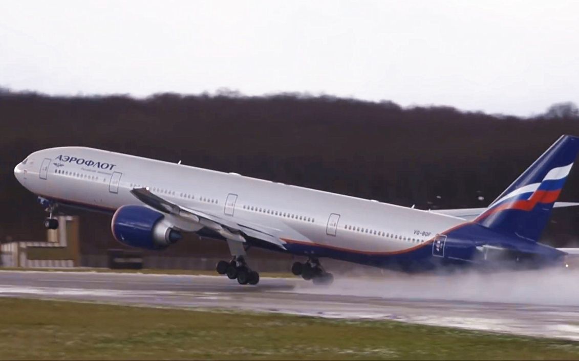 俄罗斯航空波音777-300er (vq-bqf)日内瓦克万特兰机场雨中起飞