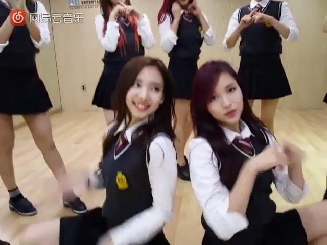 Twice Ooh Ahh 舞蹈练习室校服版 School Uniform Moving Ver 哔哩哔哩 Bilibili