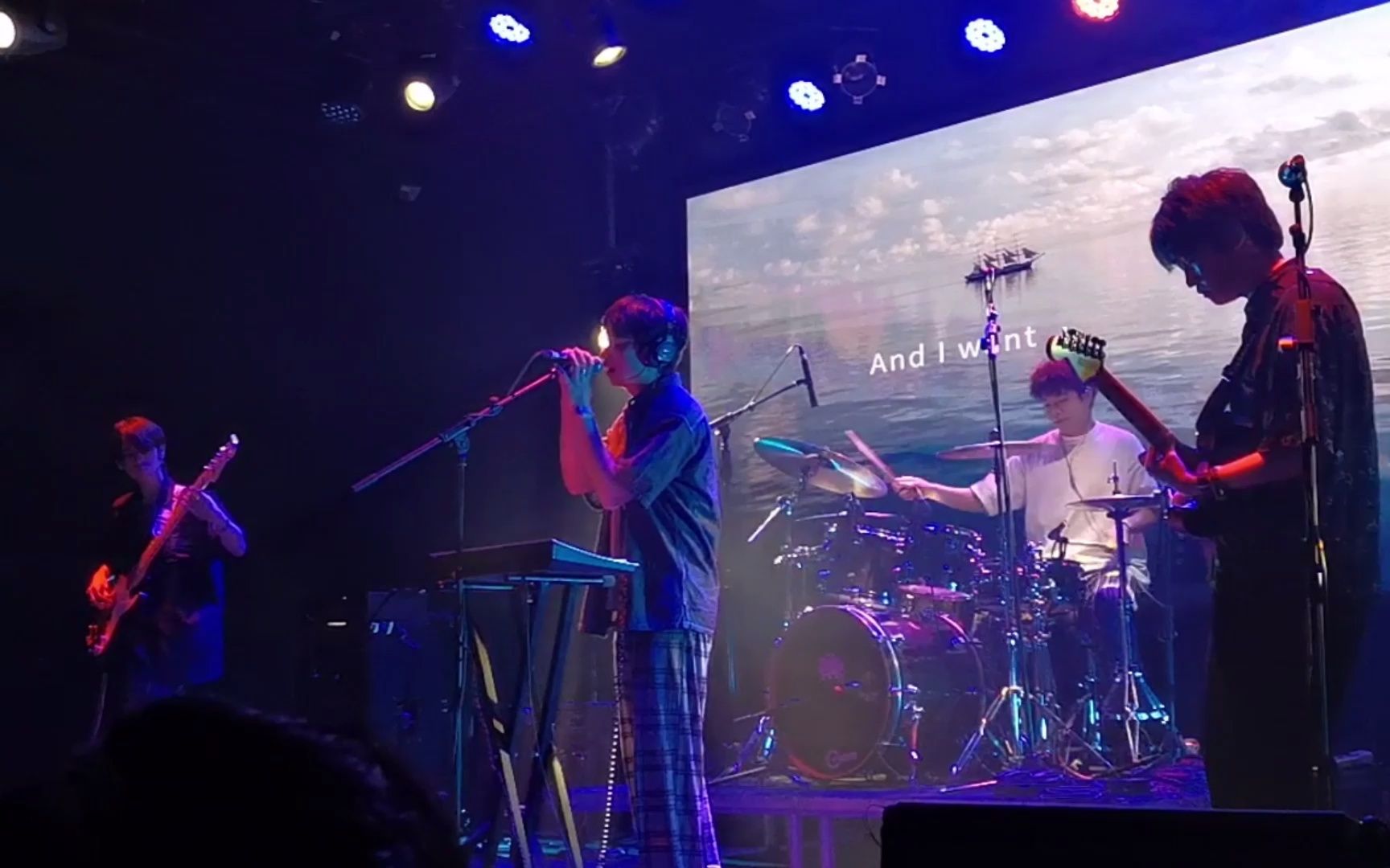 第一次去live house的简单记录_哔哩哔哩_bilibili