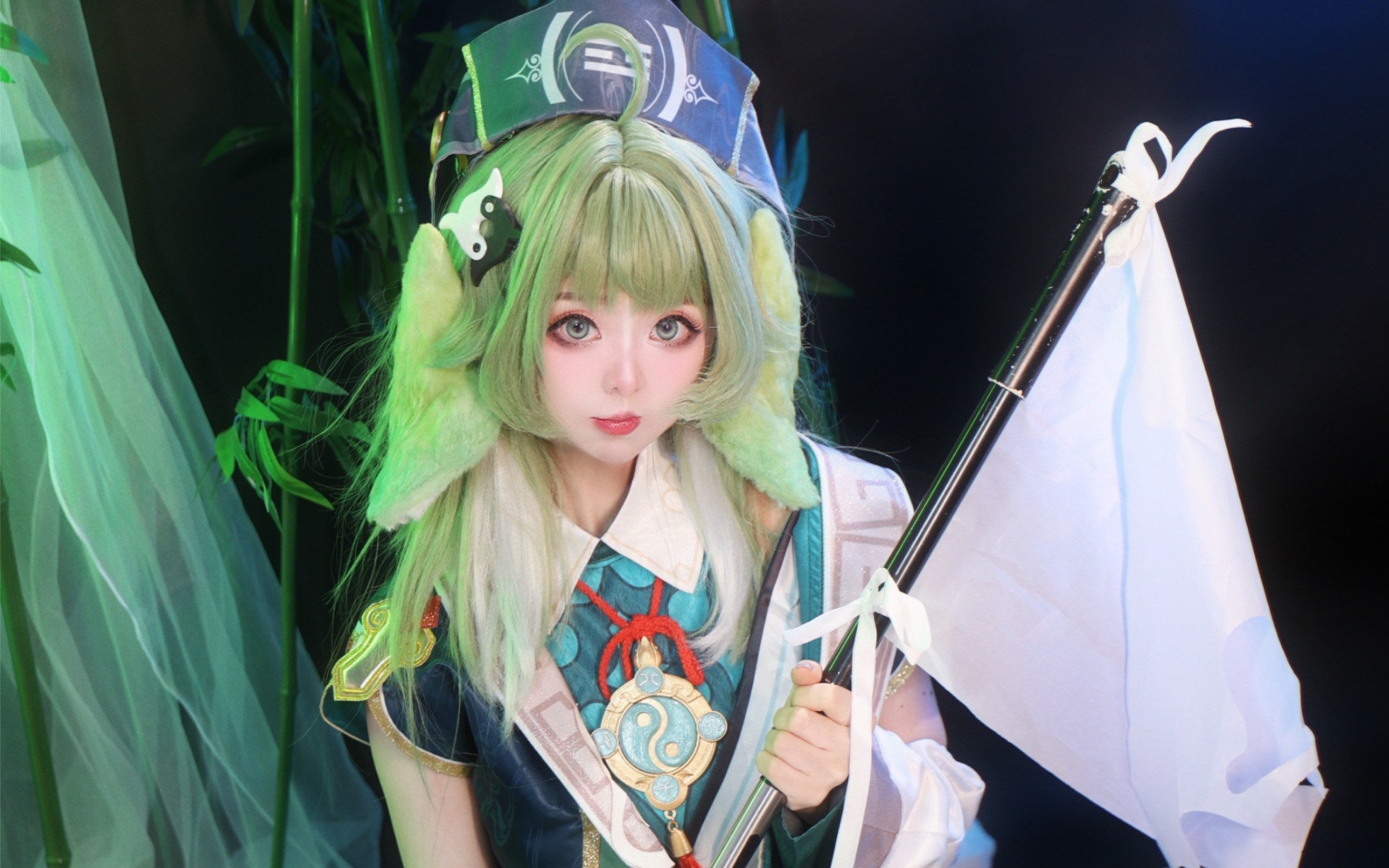 Hoho's here. Avalanche Star Dome Railroad.