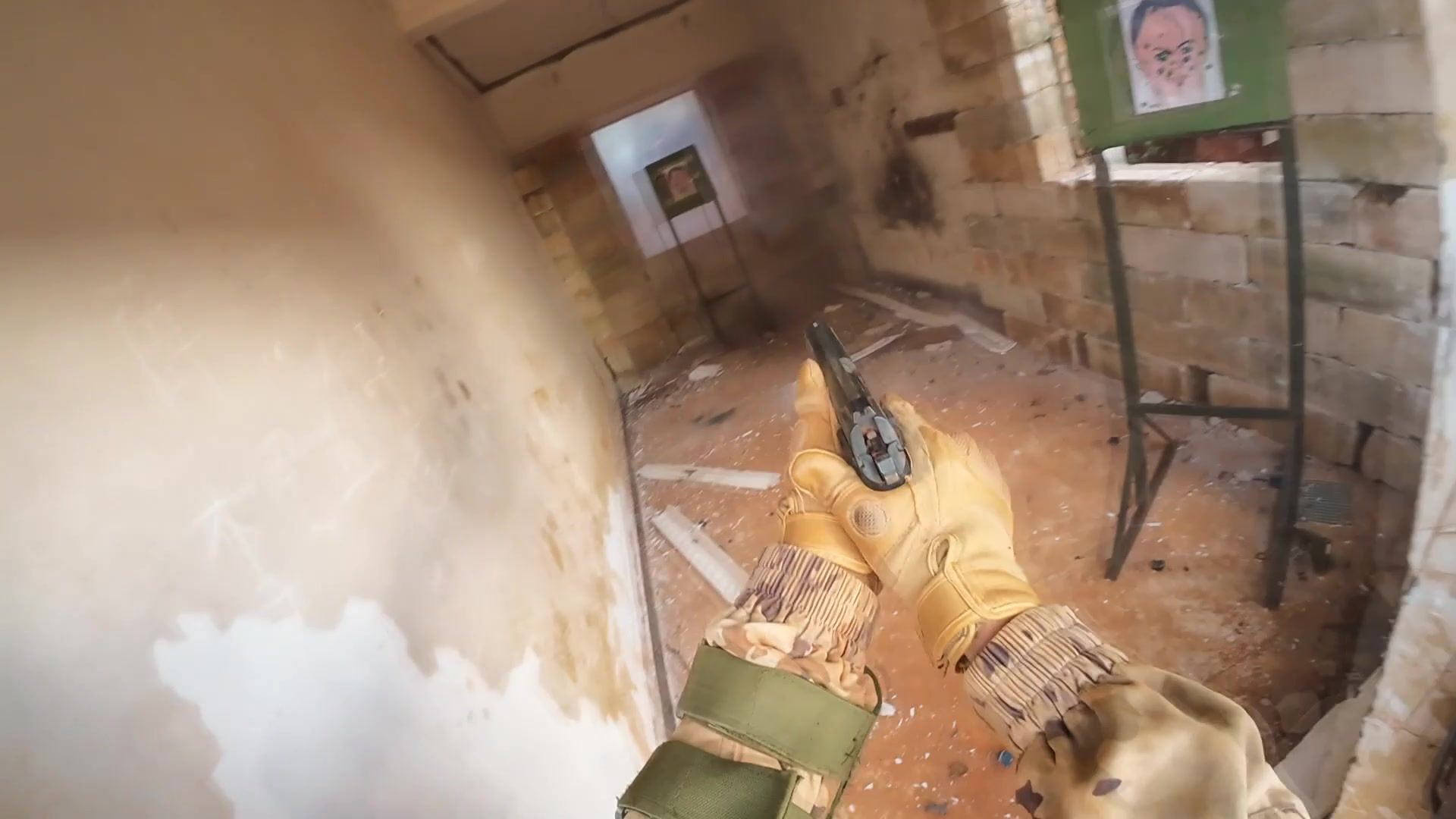 别眨眼，练兵现场画面不输大片（作者：武警第二机动总队 王永鹏、薛东东、李帅亨、姜永盛、刘概鑫；编辑：王燕婷）