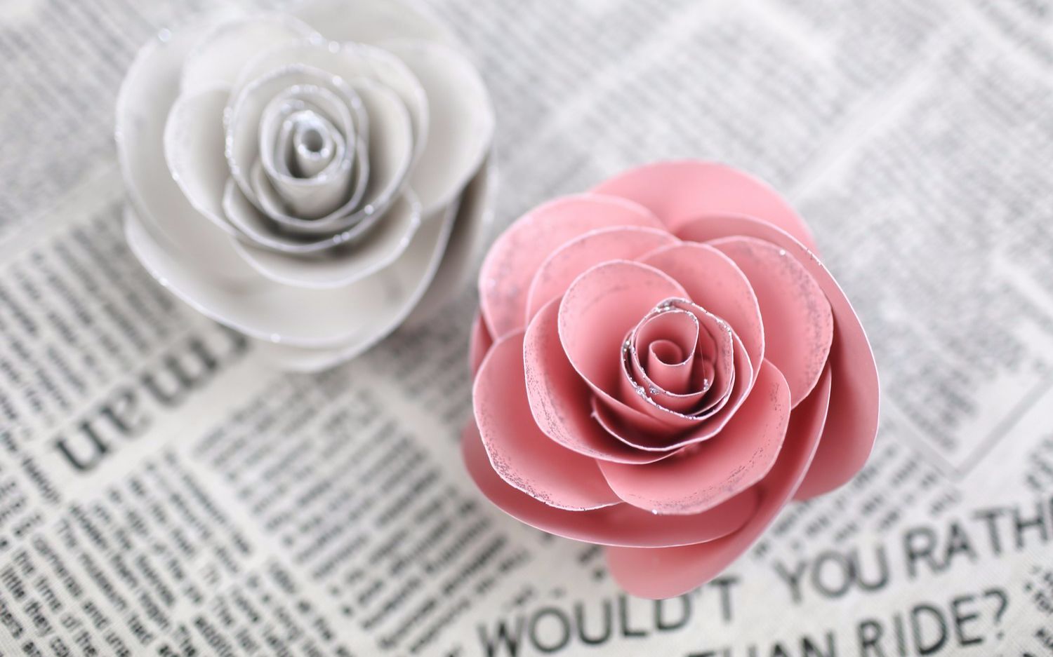 创意花卉折纸教程 教你用海绵纸来折叠漂亮的玫瑰花（折纸步骤图解大全） - 有点网 - 好手艺