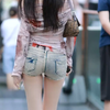 #大长腿 #时尚街拍美女 #这腿又长又白又细 今日份背影#街拍穿搭 #大长腿美女
