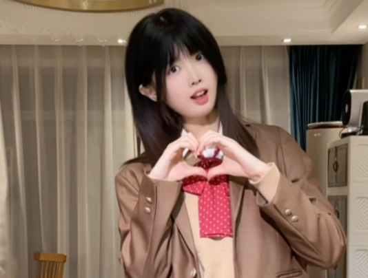 Let's do a hand dance.