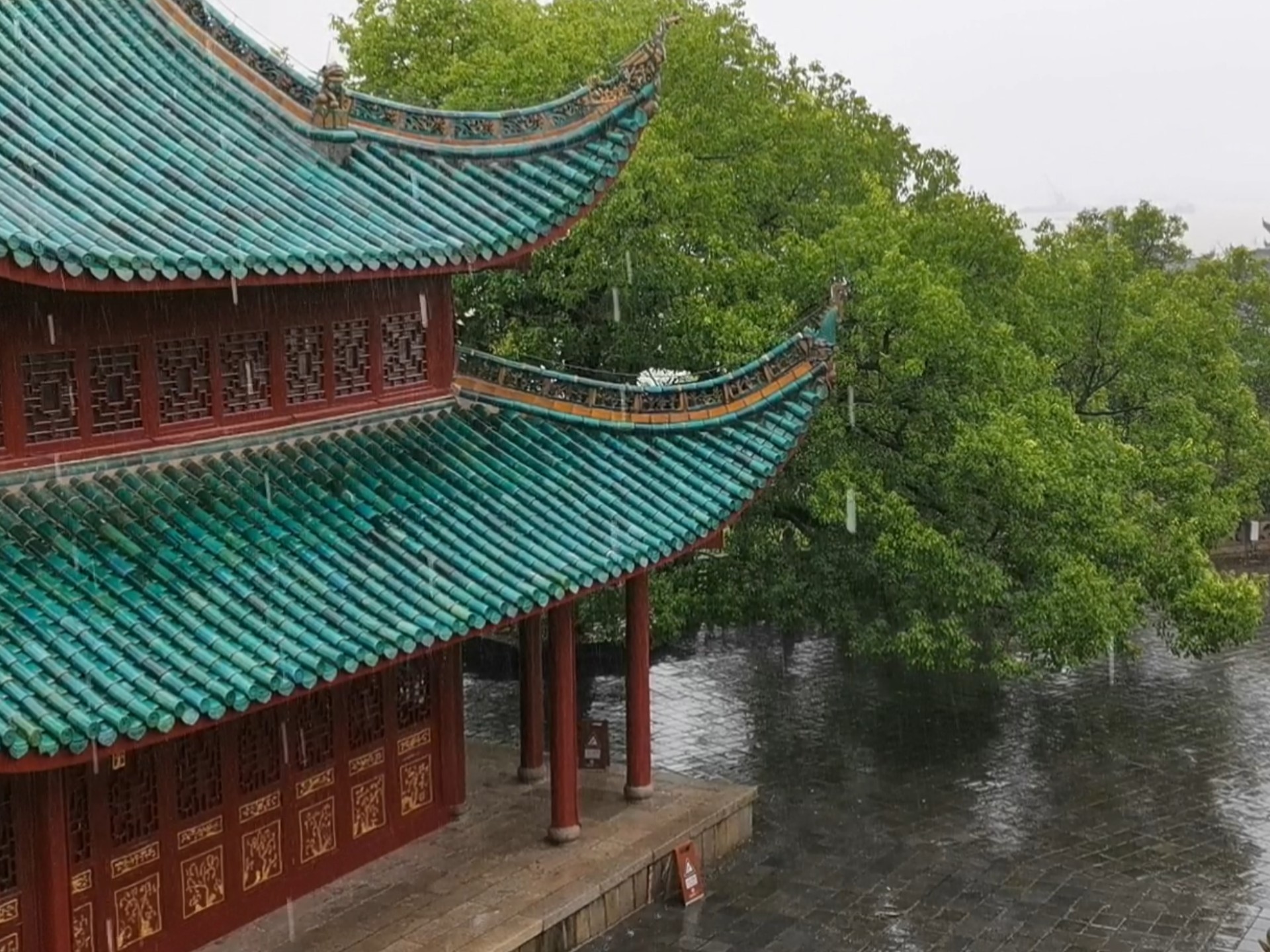20210701 岳阳楼的烟雨