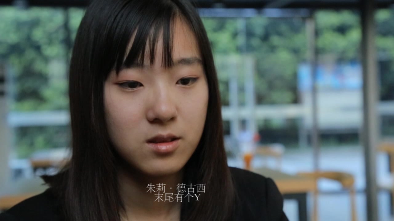 用或其他应用扫描二维码 硬币- 点赞 模仿电影片段 评论