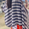 初中小妹妹剪掉长发换零花钱