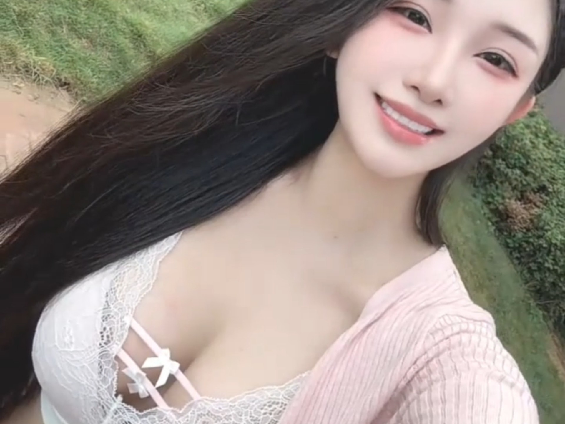 Challenge for a week of sling wear without repeating! Which is your favorite sling wear! #DailyWearShow #SuspendersBeCareful