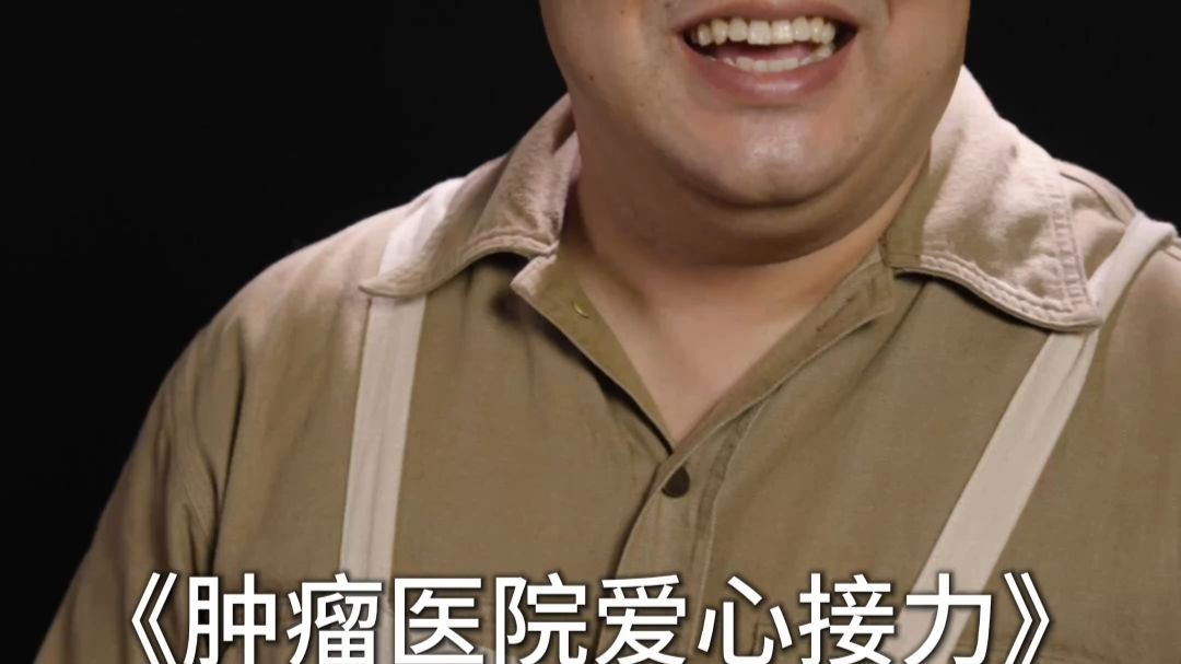 我们未必能做出多么伟大的事，但一份微小的善意，就能成为别人黑暗生活里的一盏灯。