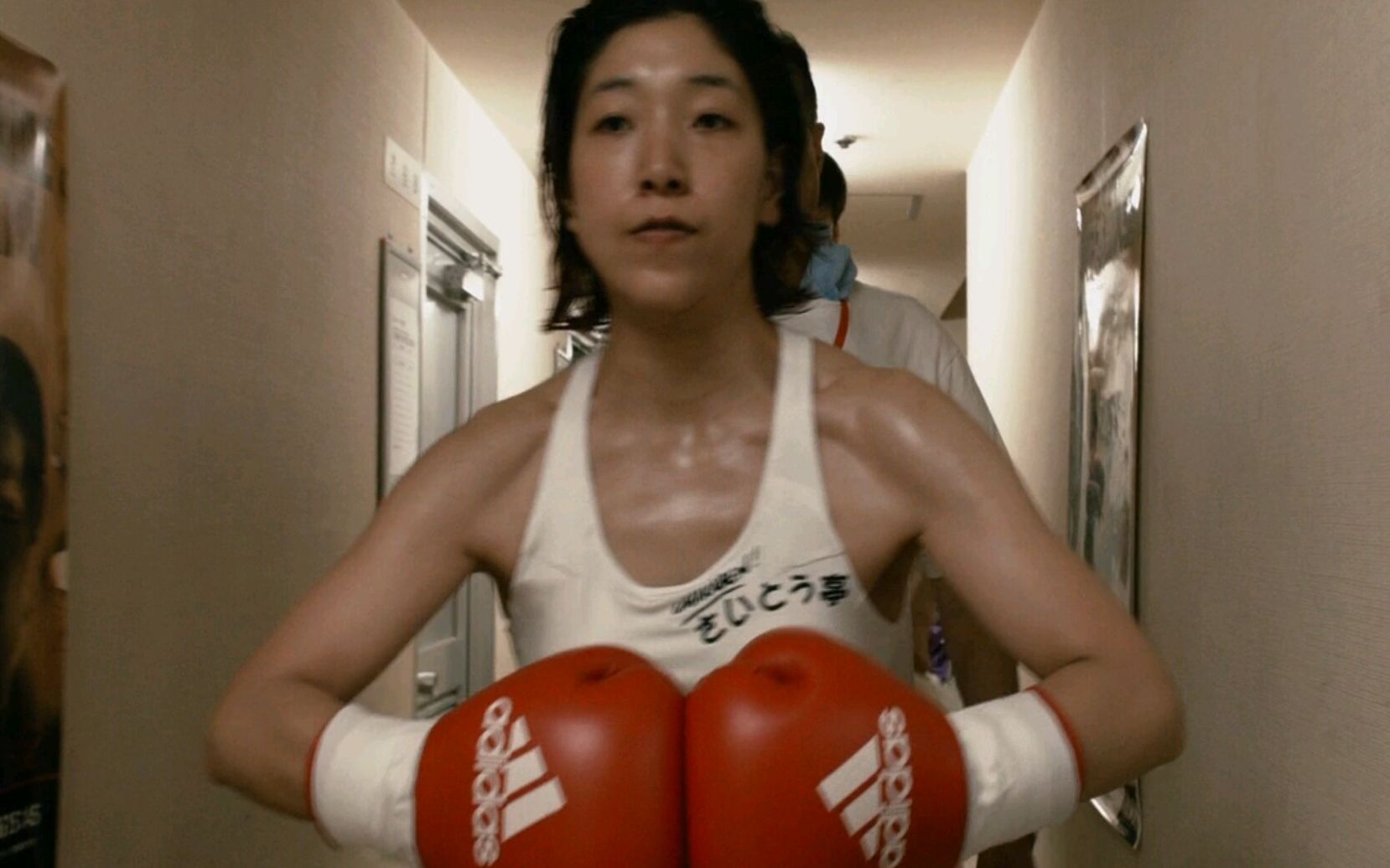 【小莫】日本超励志电影《百元之恋》。一部狠狠向生活反击的电影。