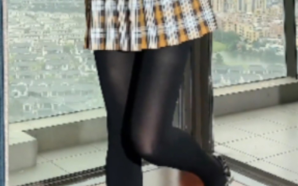 Thick Black Aesthetics, Pantyhose Edition