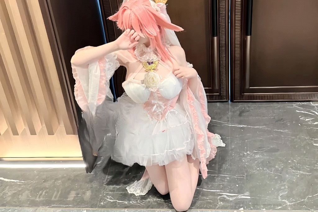 Fox's tail. Want to touch it?