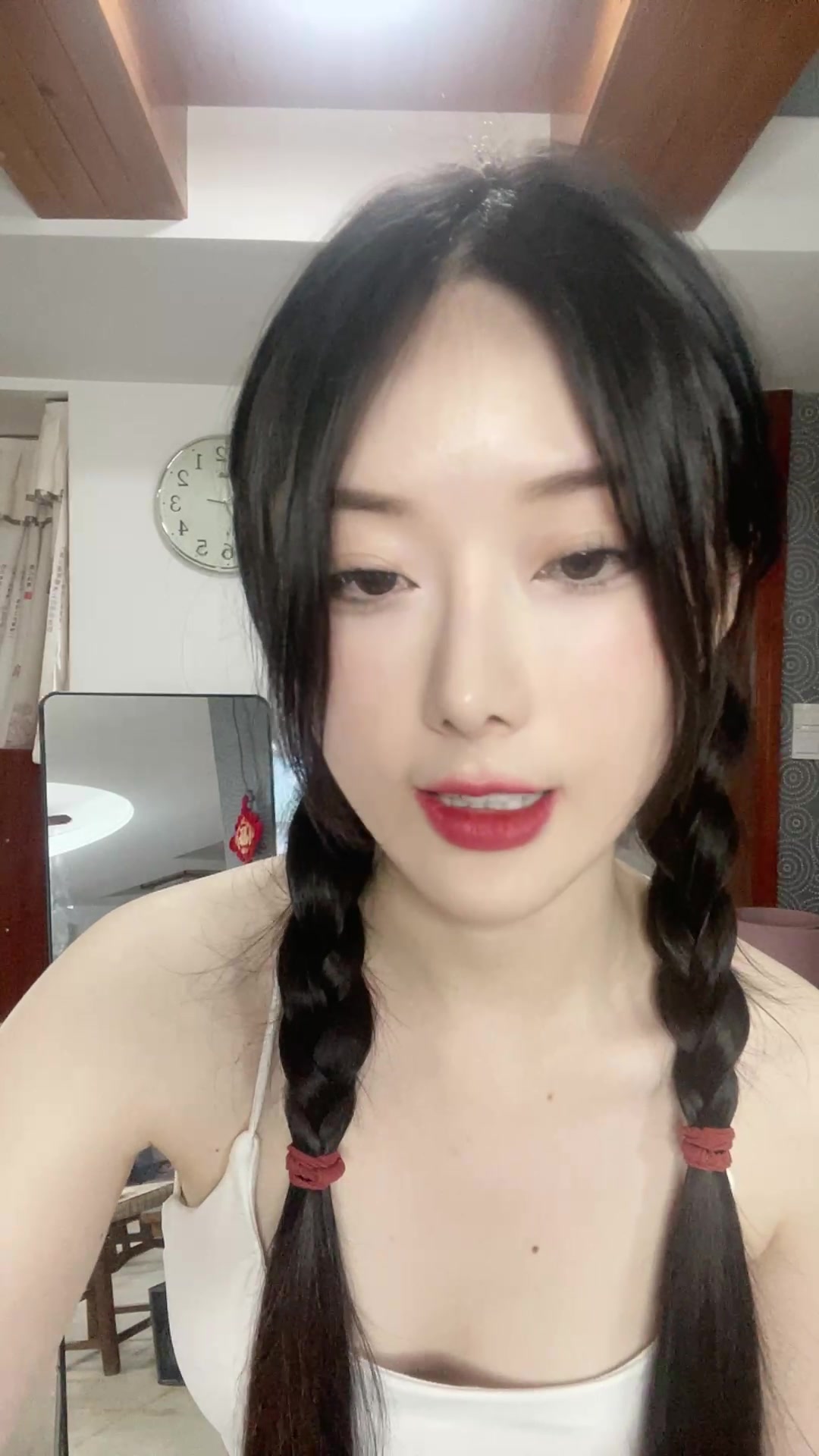 马甲线硕士都拿不下你？ 快乐小乐 2022-08-16-bilibili(B站)无水印视频解析——6li6在线工具箱