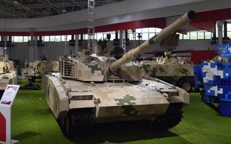 广东珠海：中国国际航空航天博览会 最新型VT-5轻型坦克+百余款陆军武器装备亮相亮相[超清版]