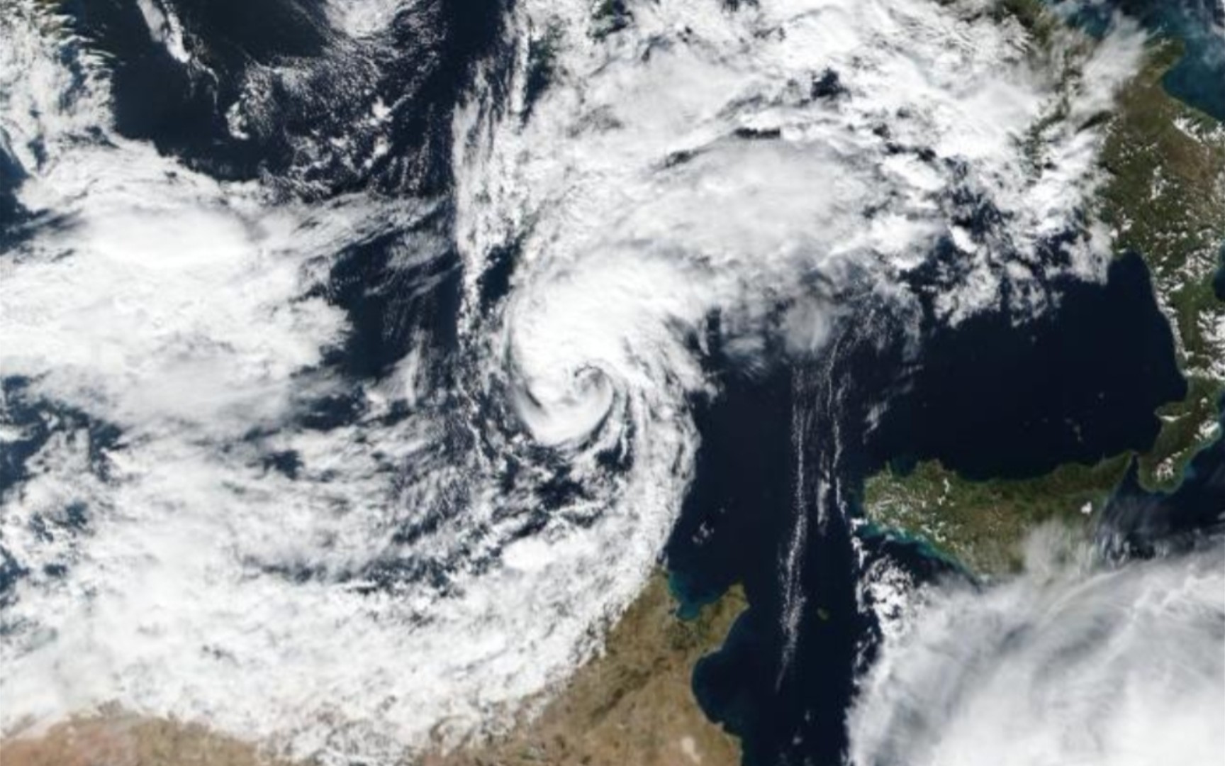 无名地中海开眼纯热——地中海飓风ME022021【卫星云图动画】