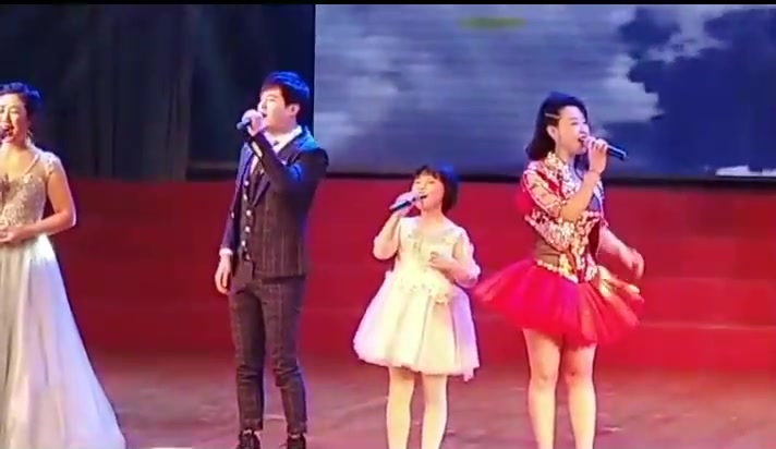 韩甜甜2019年初黑山县春晚合集我爱你中国