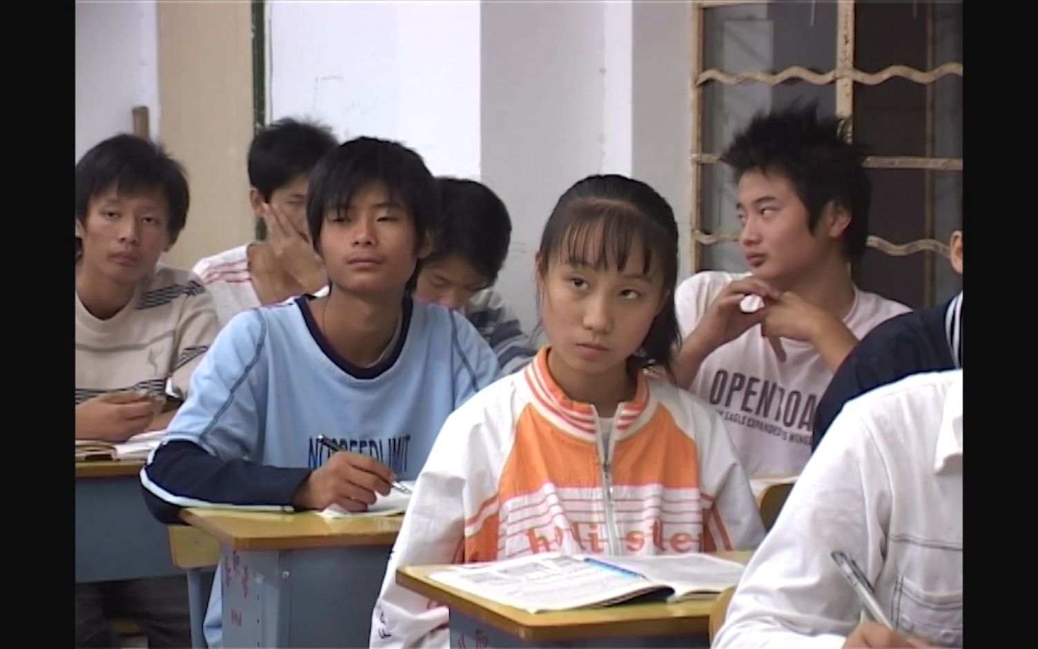 【豆瓣8.5】中国社会人文纪录片《渡口编年·贺家》跟踪拍摄一个普通家庭的二十年，展现一部“平民史诗”