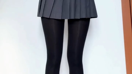 Who the hell is into thick and black?