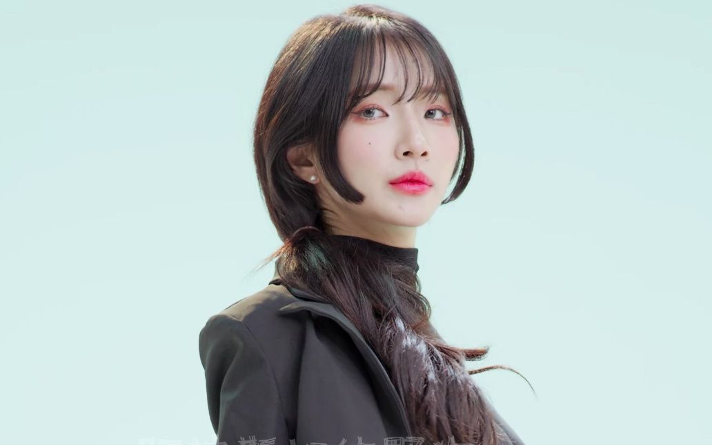 Dolls Seo Young Black and Red