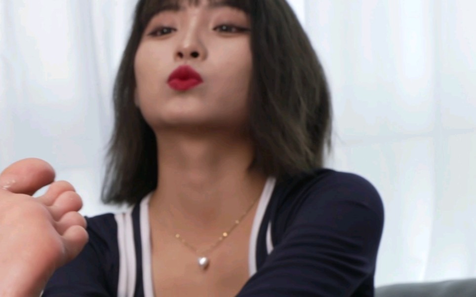 Review by Zhang Xiaomei