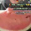 外国人看中国蝙蝠侠啃西瓜  评论区  评论翻译  彩色弹幕化