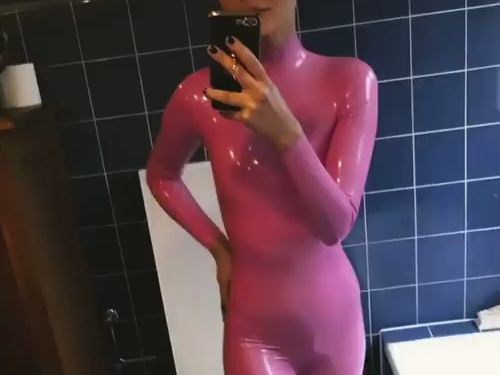 Pink Yoga Clothes Model Selfie