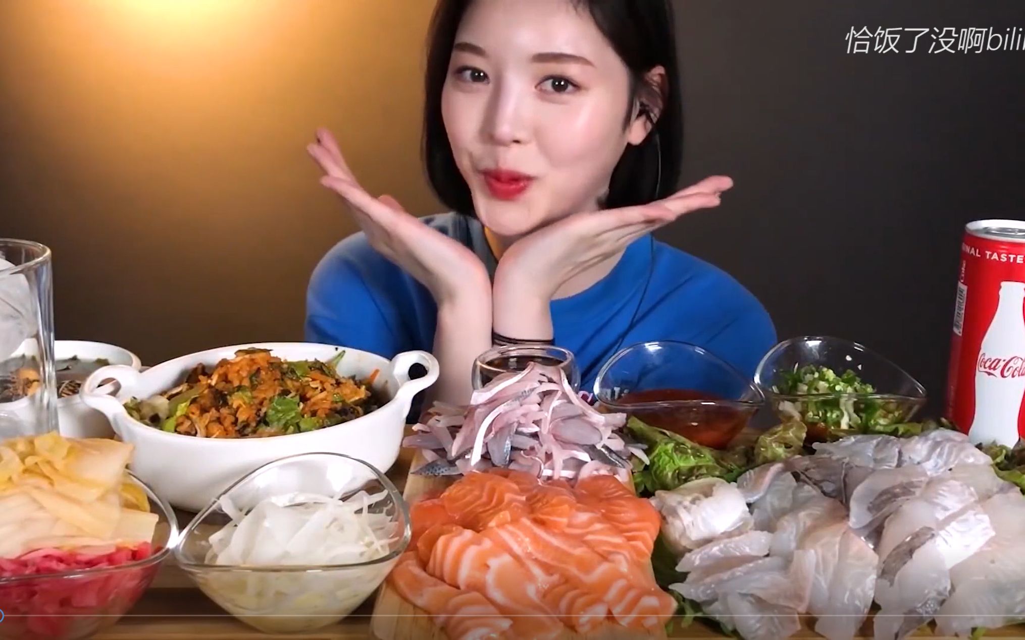 boki韩国吃播小姐姐深渊巨口生鱼片拌饭可乐