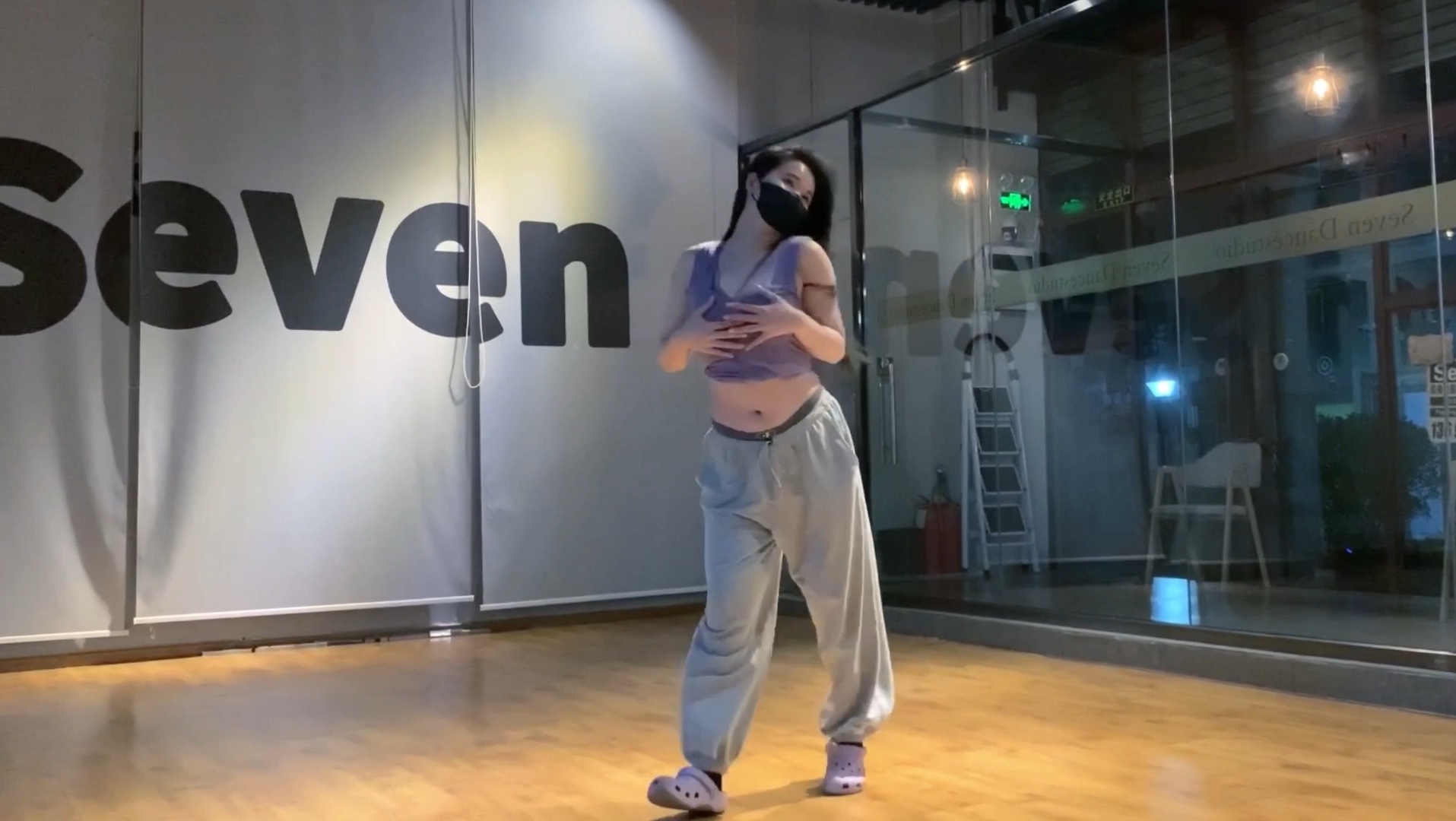 Hot Sister with Hole Shoes