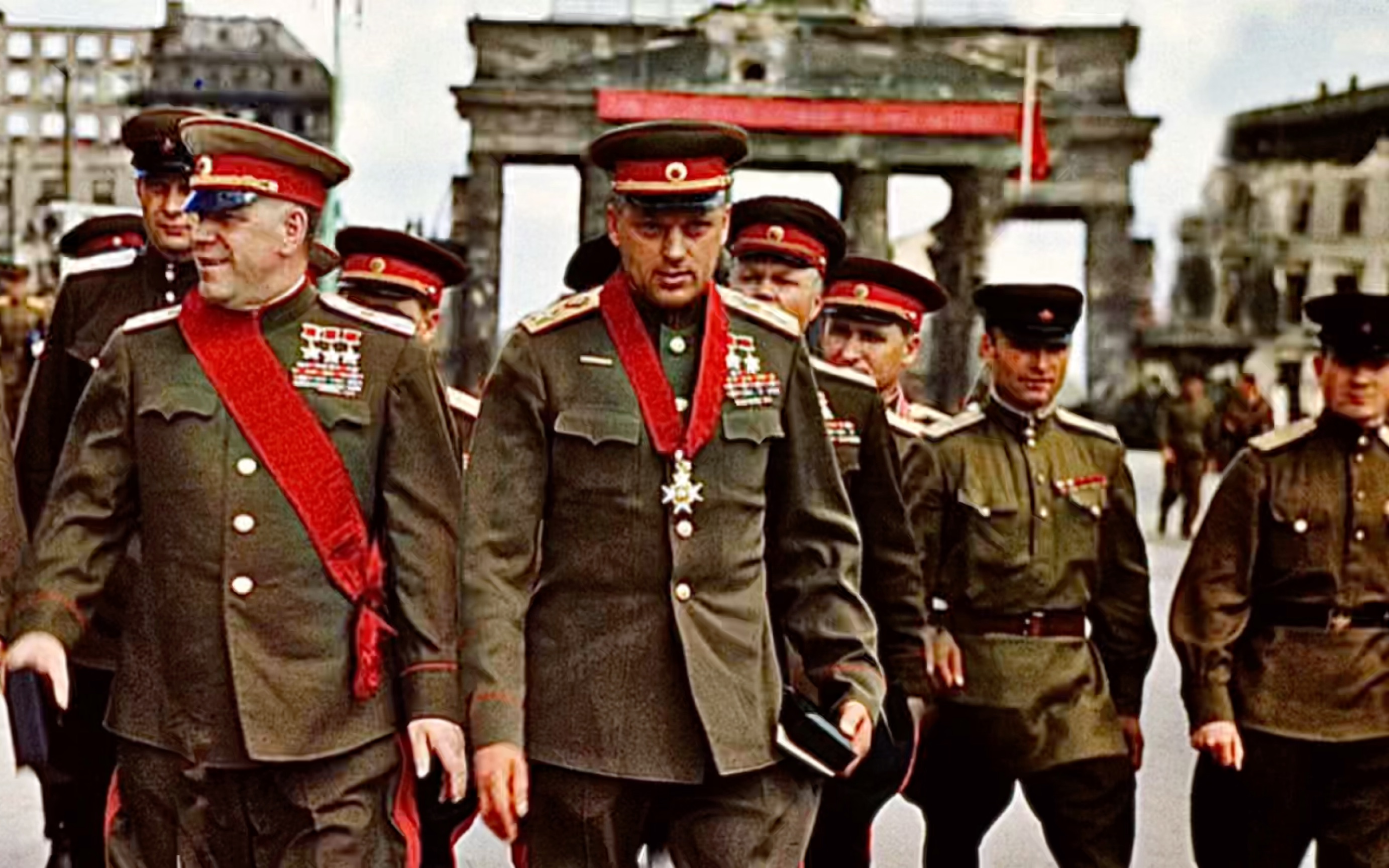 二战：朱可夫元帅在柏林，珍贵影像。