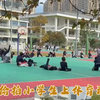 偷拍小学生上体育课，救命，老师是怎么做到不崩溃的，孩子们各有各的花活